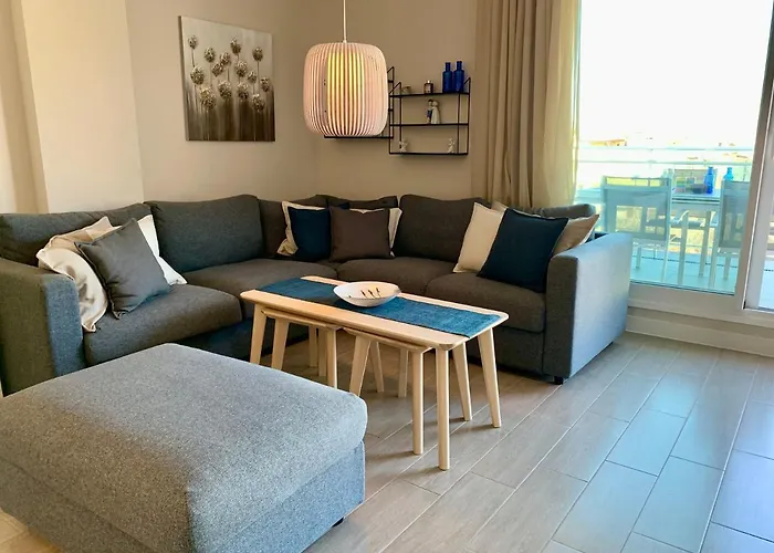 Four Bedroom Penthouse In Apartment *